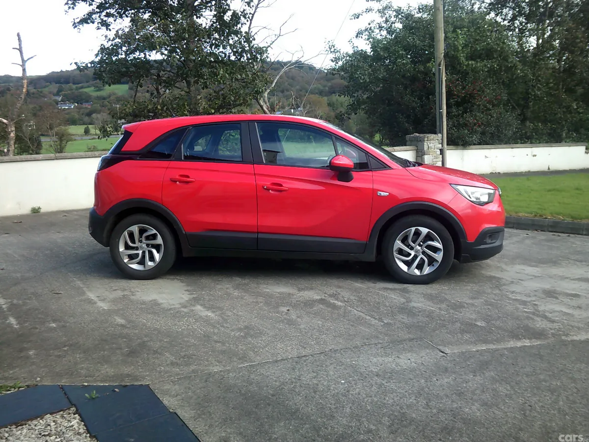Opel Crossland X SUV, Petrol, 2019, Red