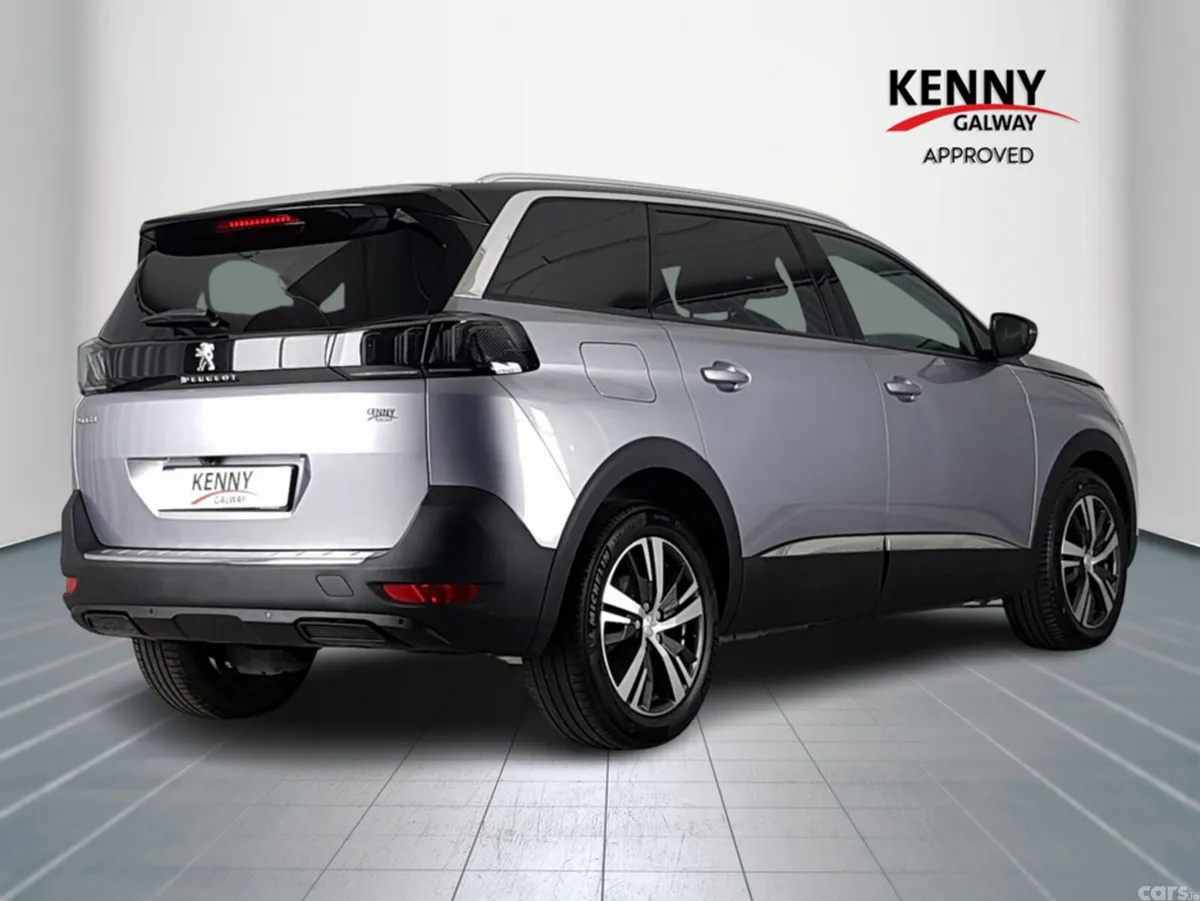 Peugeot 5008 MPV, Diesel, 2025, Grey