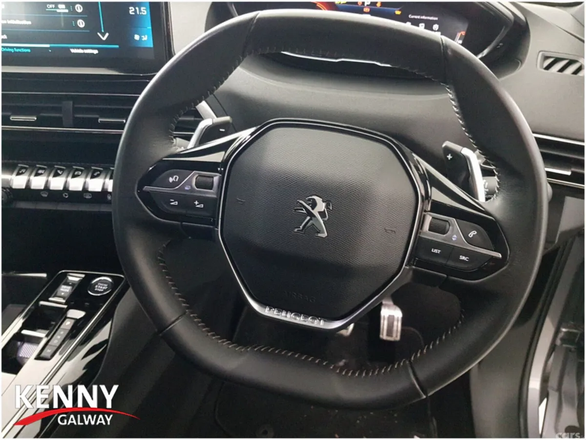 Peugeot 5008 MPV, Diesel, 2025, Grey