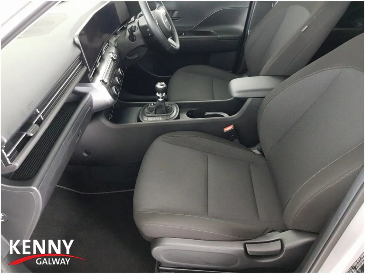 Hyundai KONA MPV, Petrol, 2023, Grey