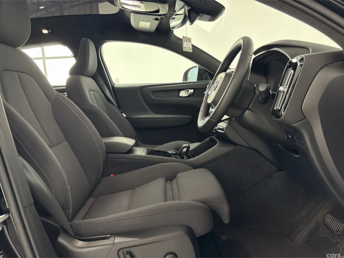 Volvo C40 Hatchback, Electric, 2023, Black