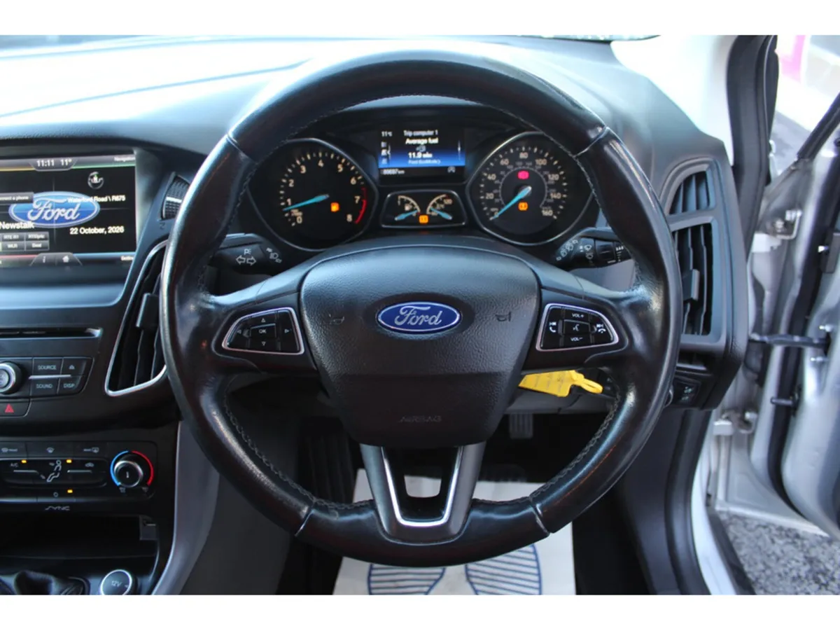 Ford Focus Hatchback, Petrol, 2015, Silver