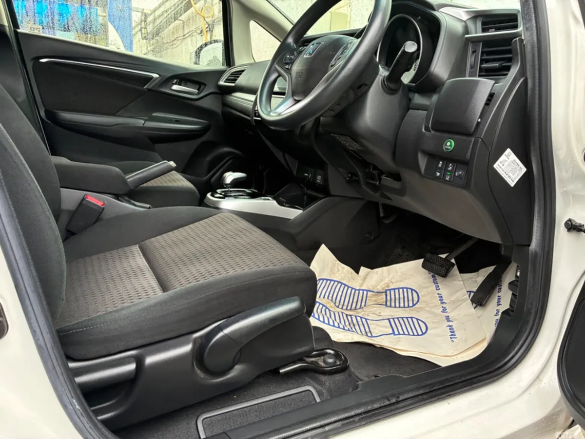 Honda Fit Hatchback, Petrol Hybrid, 2018, White