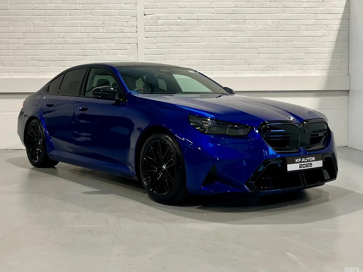 BMW M5 Saloon, Petrol Plug-in Hybrid, 2025, Blue