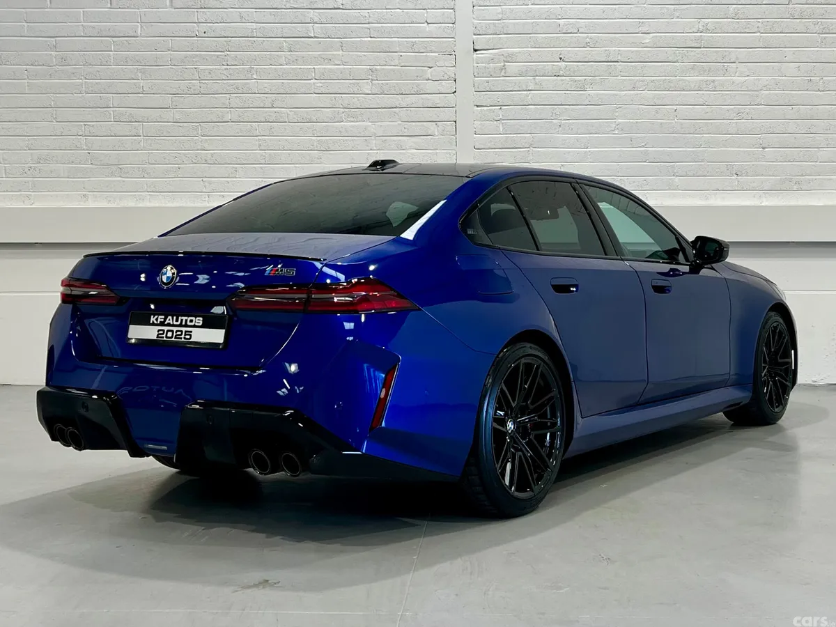 BMW M5 Saloon, Petrol Plug-in Hybrid, 2025, Blue