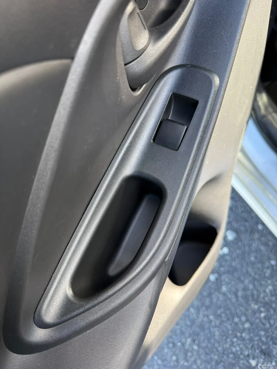 Toyota Yaris Hatchback, Petrol Hybrid, 2021, Silver