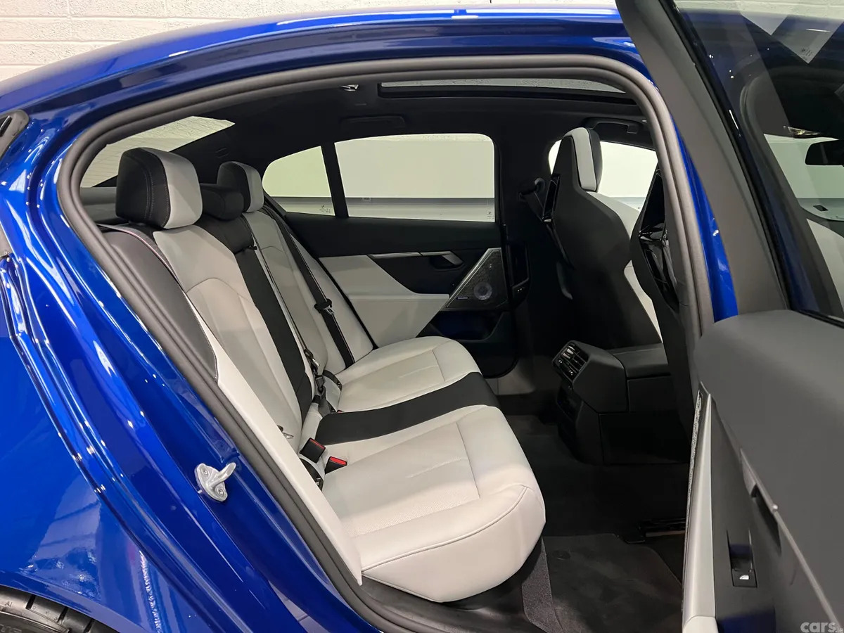 BMW M5 Saloon, Petrol Plug-in Hybrid, 2025, Blue