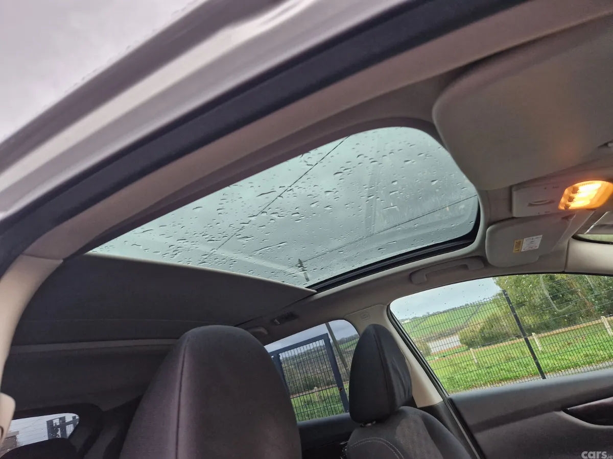 Nissan Qashqai Hatchback, Diesel, 2016, Silver
