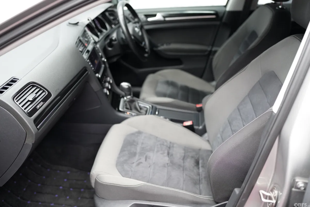 Volkswagen Golf Hatchback, Petrol, 2015, Grey