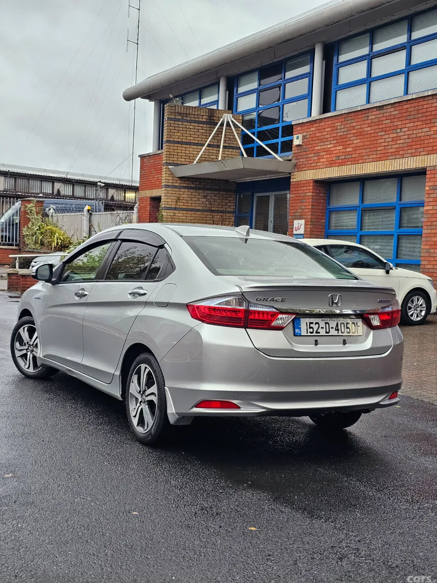 Honda Grace Saloon, Petrol Hybrid, 2015, Grey