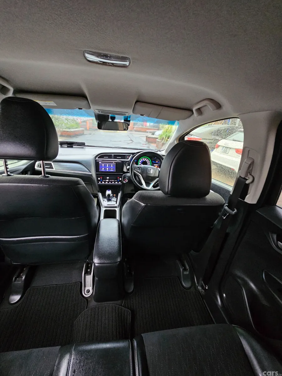 Honda Shuttle MPV, Petrol Hybrid, 2015, Other