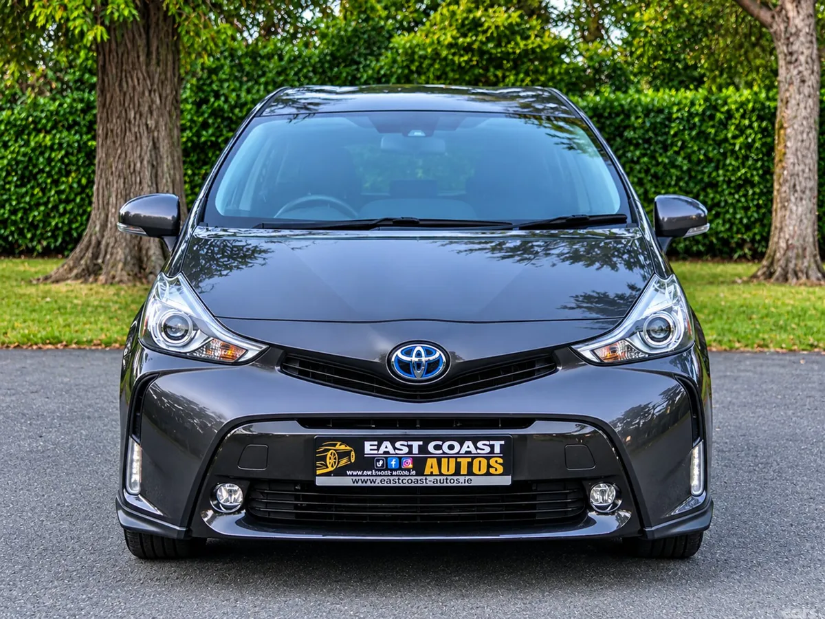 Toyota Prius MPV, Petrol Hybrid, 2019, White