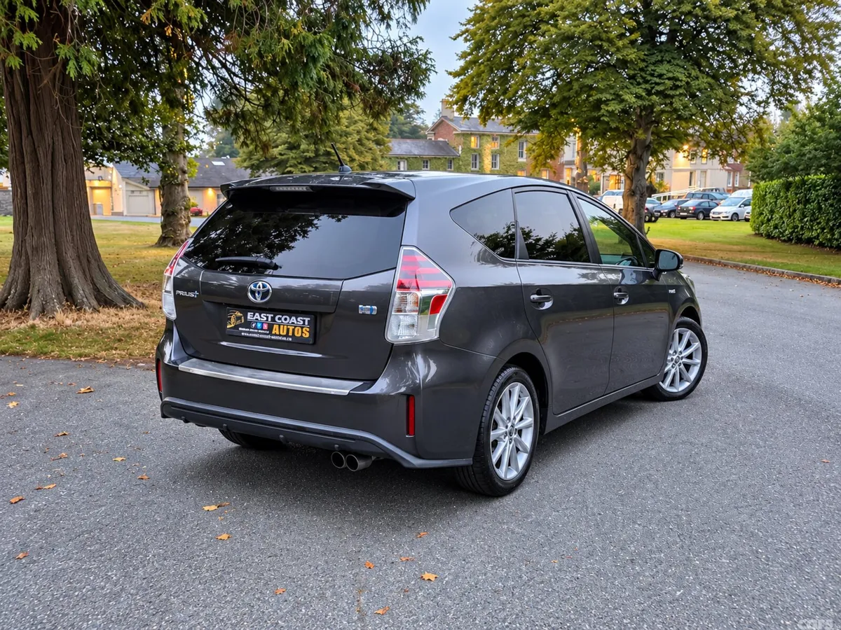 Toyota Prius MPV, Petrol Hybrid, 2019, White