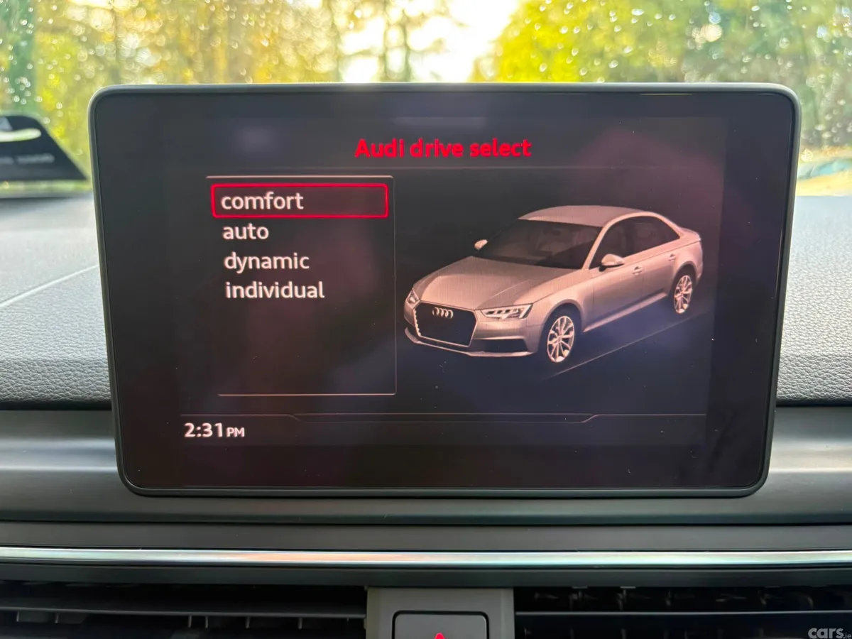 Audi A4 Saloon, Petrol, 2015, White