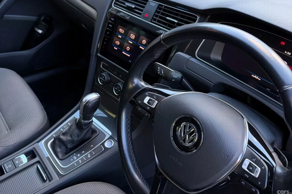 Volkswagen Golf Hatchback, Petrol, 2019, White