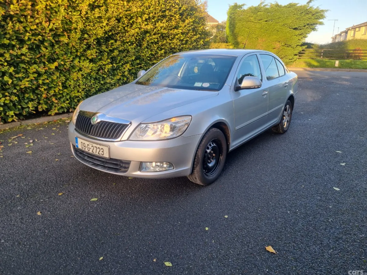 Skoda Octavia Hatchback, Diesel, 2009, Silver