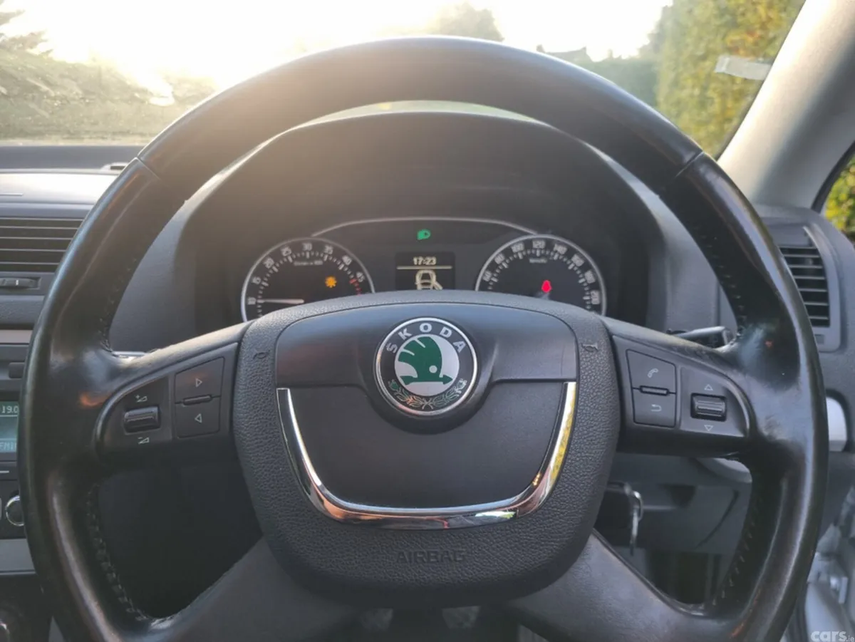 Skoda Octavia Hatchback, Diesel, 2009, Silver