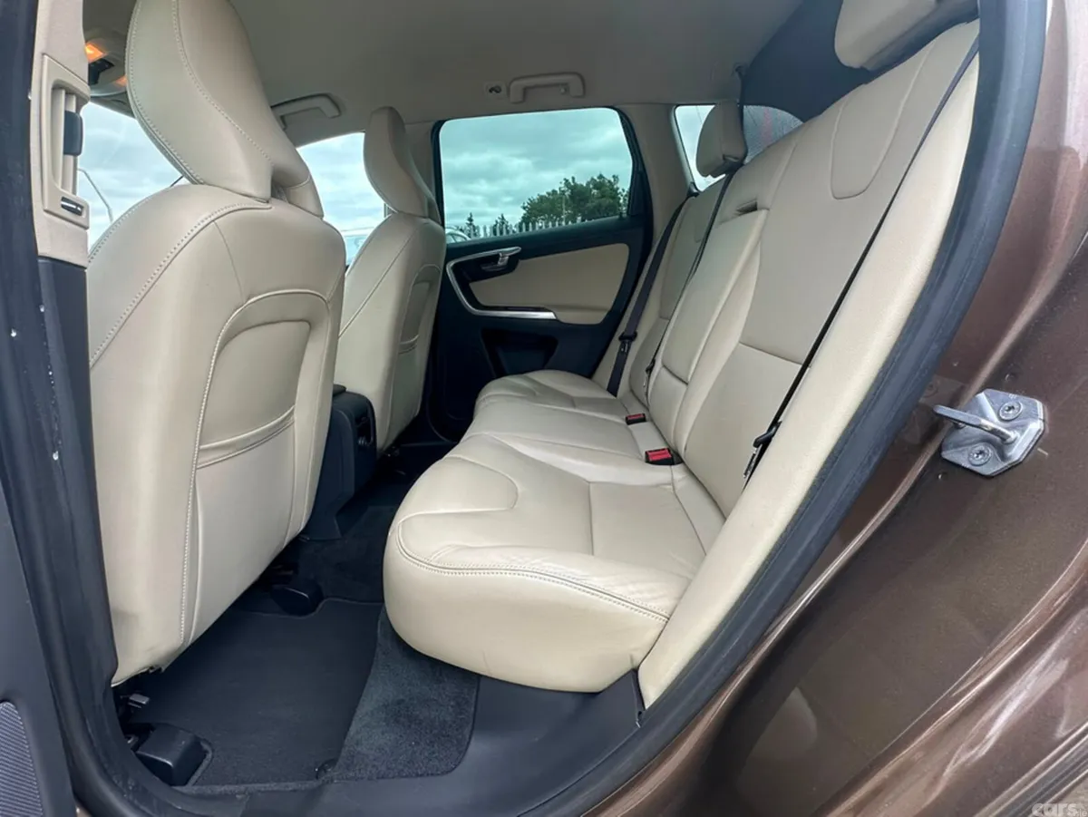 Volvo XC60 SUV, Diesel, 2015, Brown