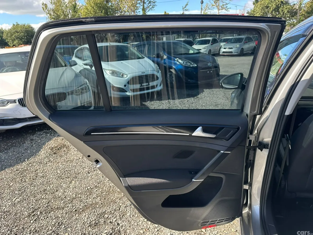 Volkswagen Golf Hatchback, Petrol, 2015, Grey