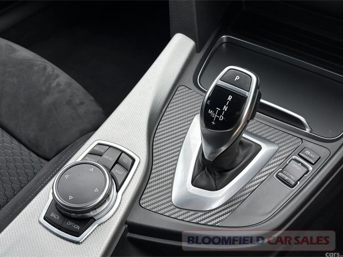 BMW 3-Series Estate, Petrol, 2016, White