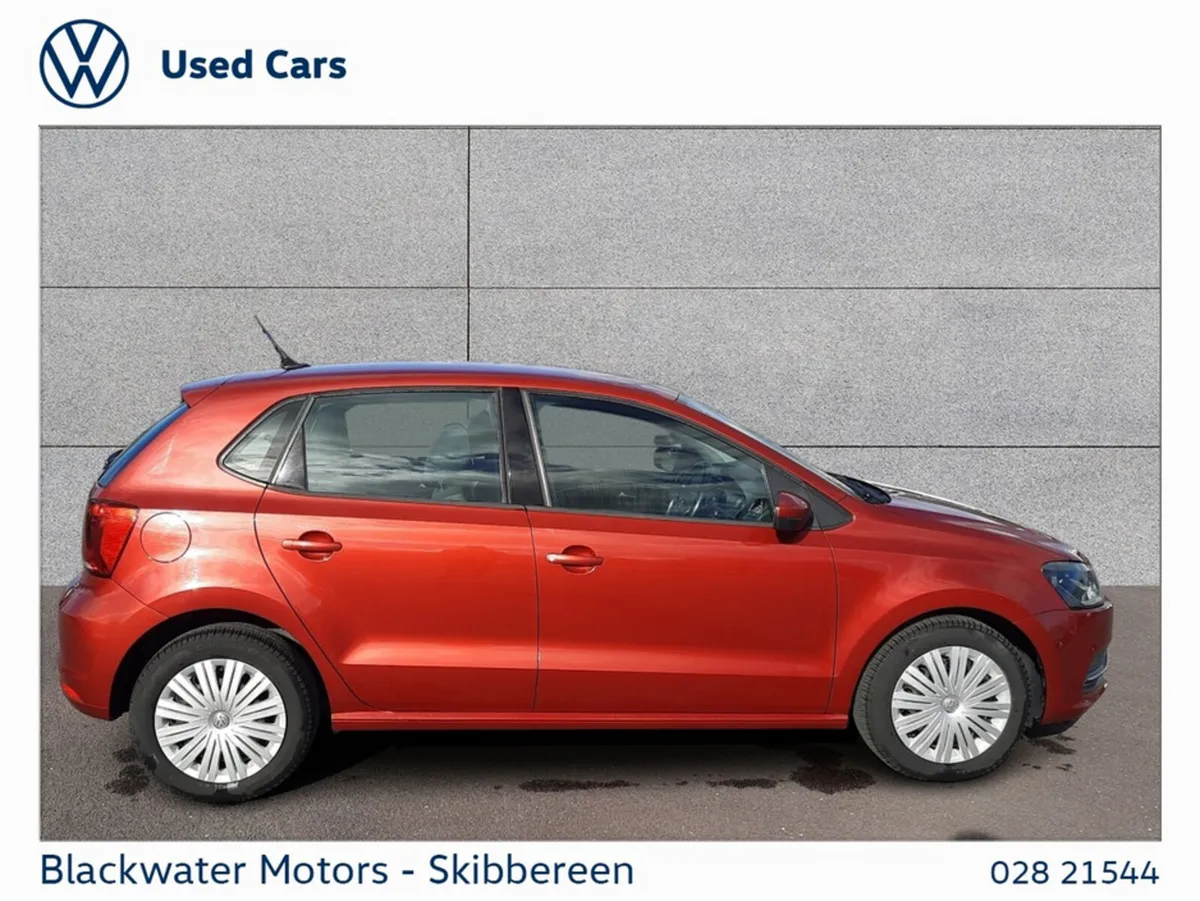 Volkswagen Polo Hatchback, Petrol, 2016, 
