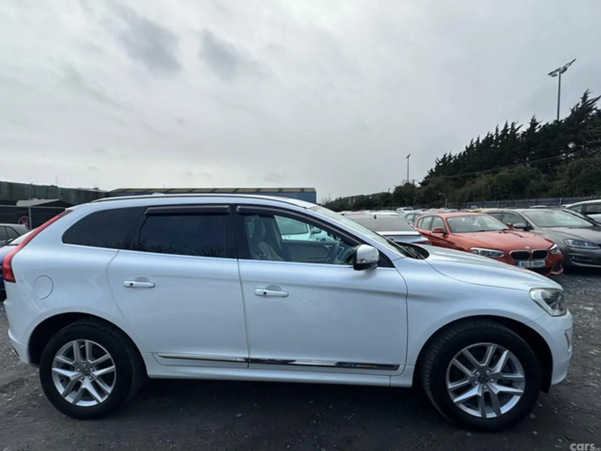 Volvo XC60 SUV, Diesel, 2017, White
