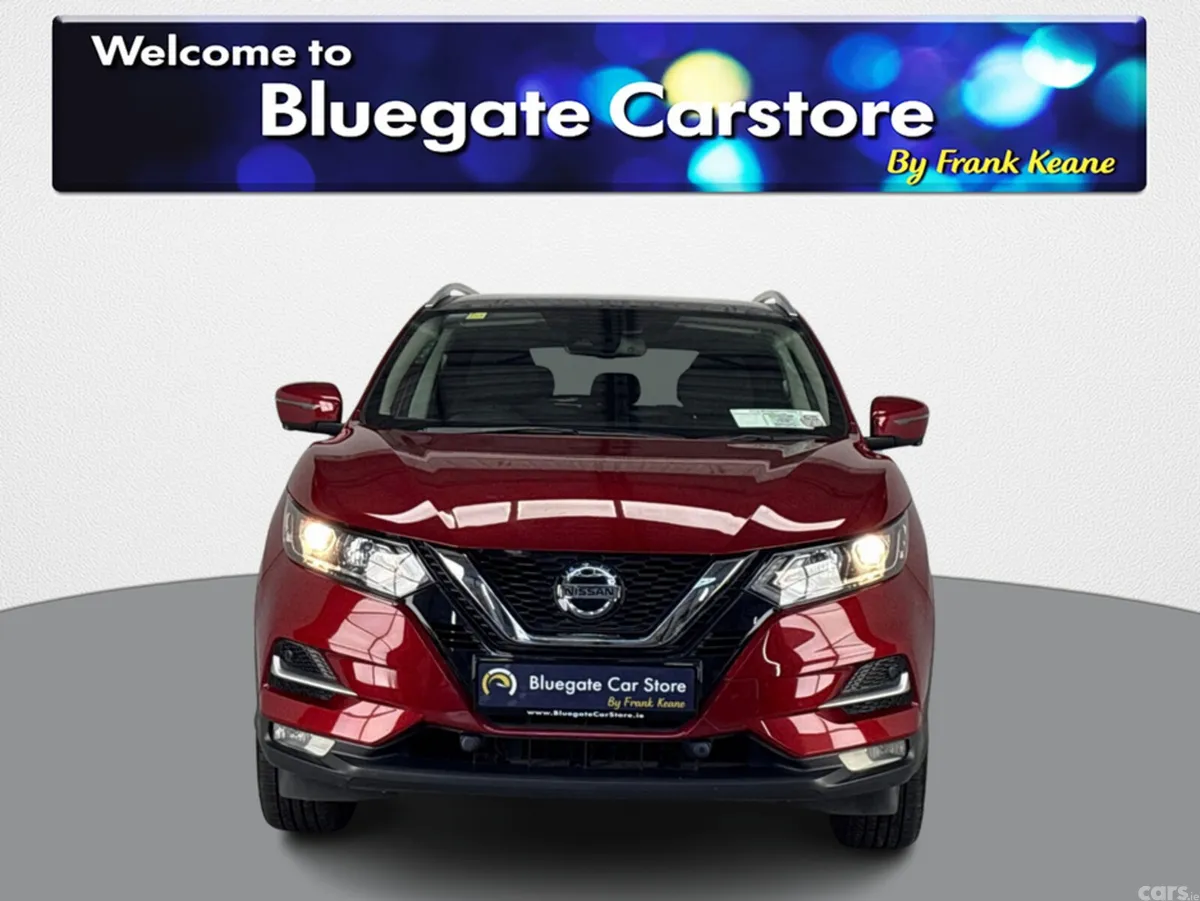 Nissan Qashqai MPV, Petrol, 2020, Red