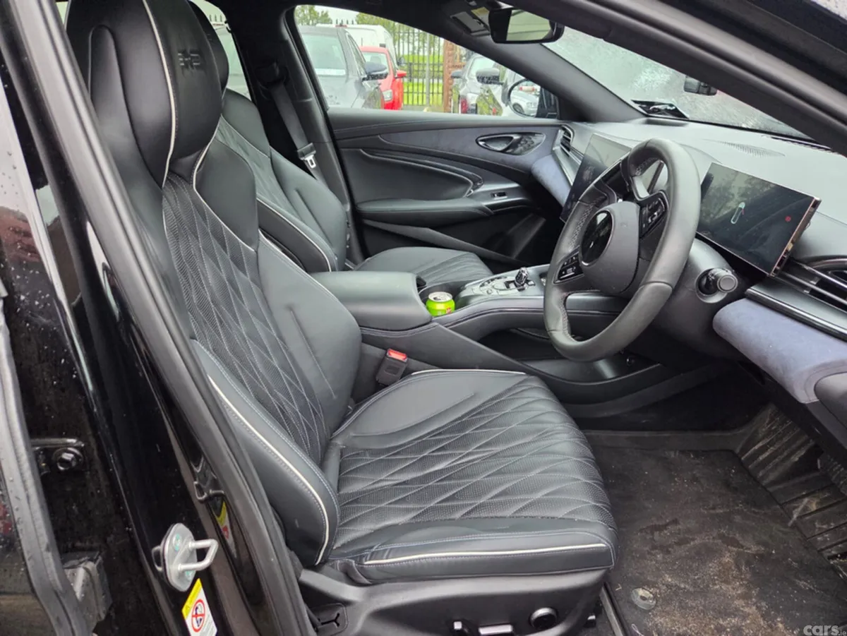 BYD SEAL Saloon, Electric, 2024, Black