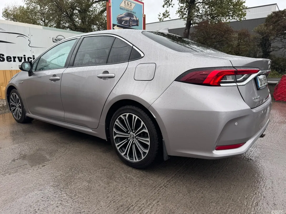 Toyota Corolla Saloon, Petrol Hybrid, 2020, Grey