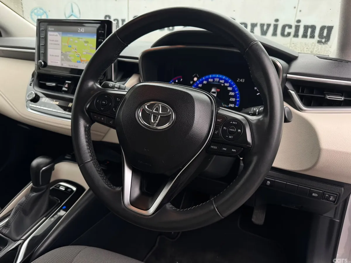 Toyota Corolla Saloon, Petrol Hybrid, 2020, Grey