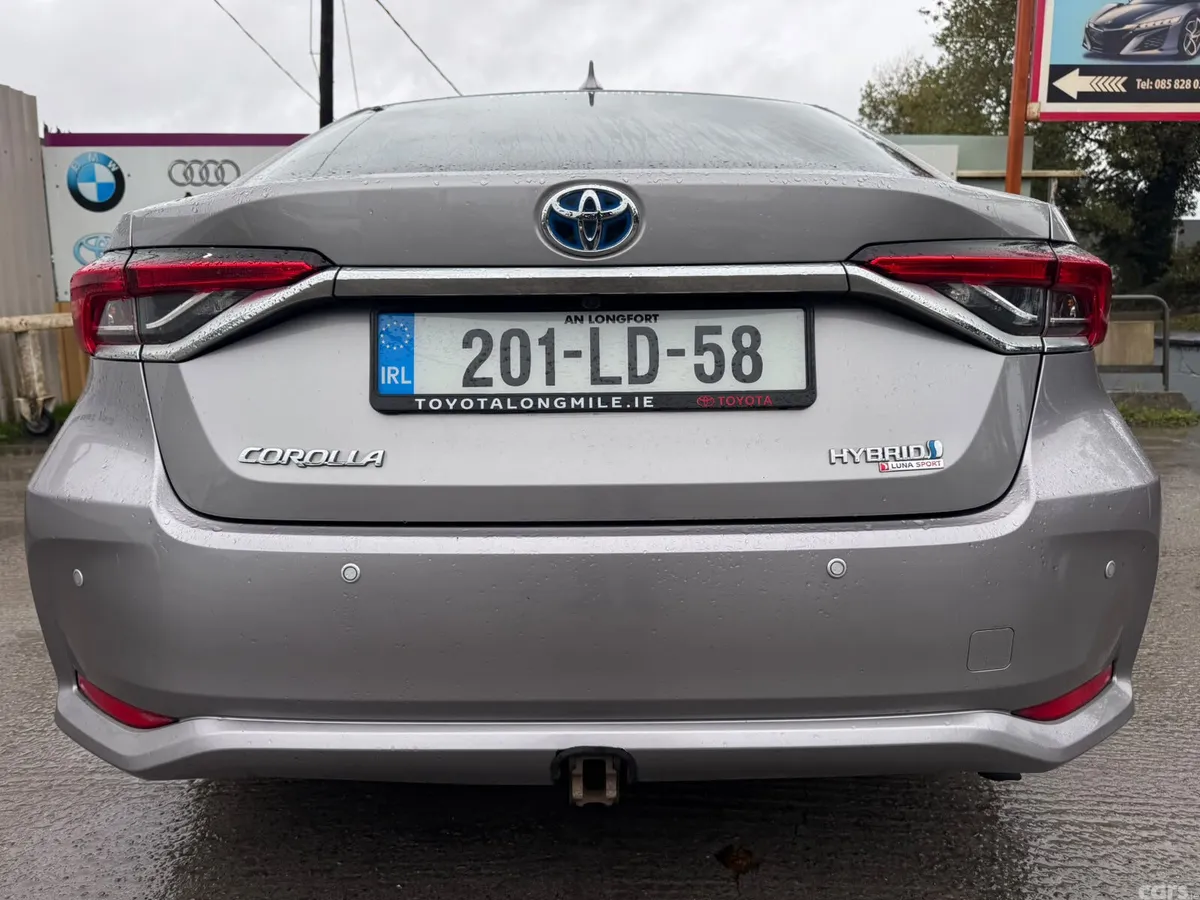 Toyota Corolla Saloon, Petrol Hybrid, 2020, Grey