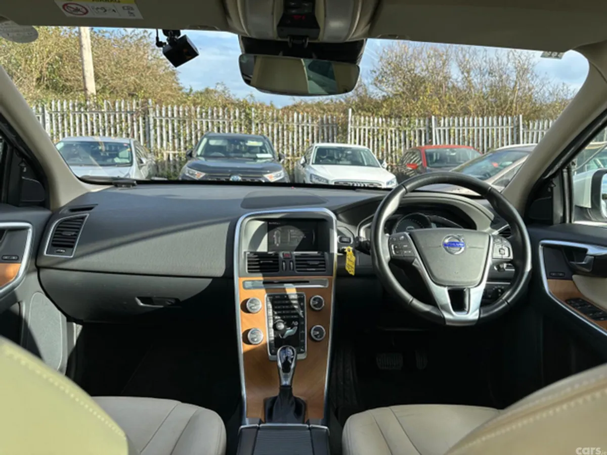 Volvo XC60 SUV, Diesel, 2017, White