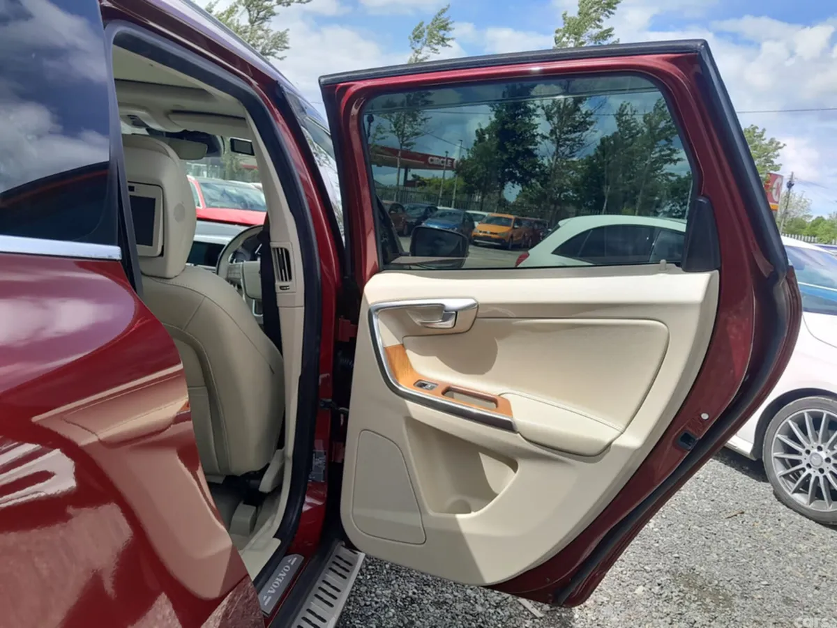 Volvo XC60 SUV, Diesel, 2017, Red