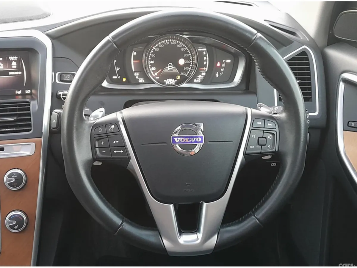 Volvo XC60 SUV, Diesel, 2017, White