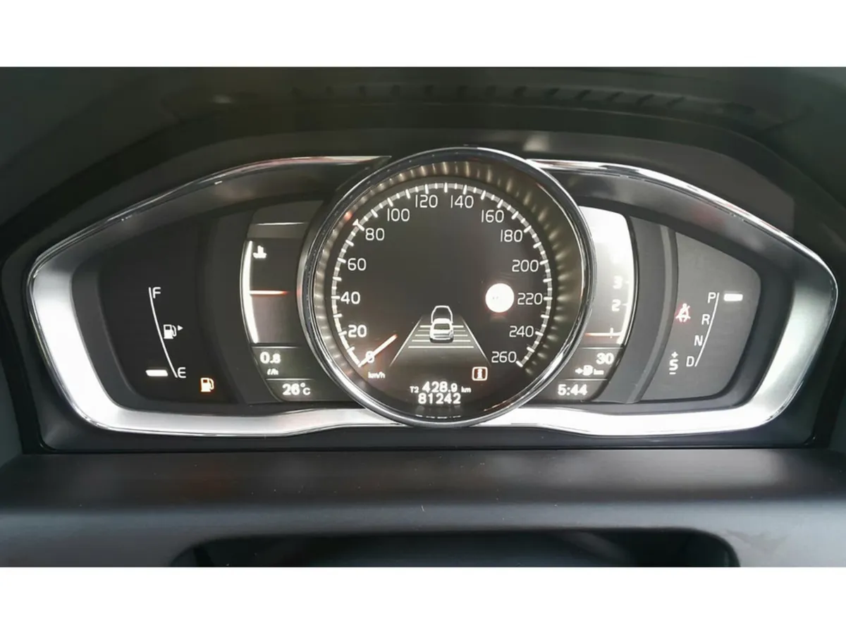 Volvo XC60 SUV, Diesel, 2017, White