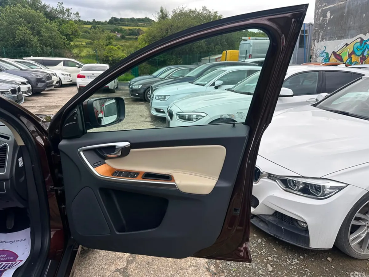 Volvo XC60 SUV, Diesel, 2017, Brown