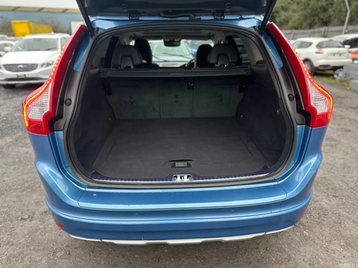 Volvo XC60 SUV, Diesel, 2017, Blue