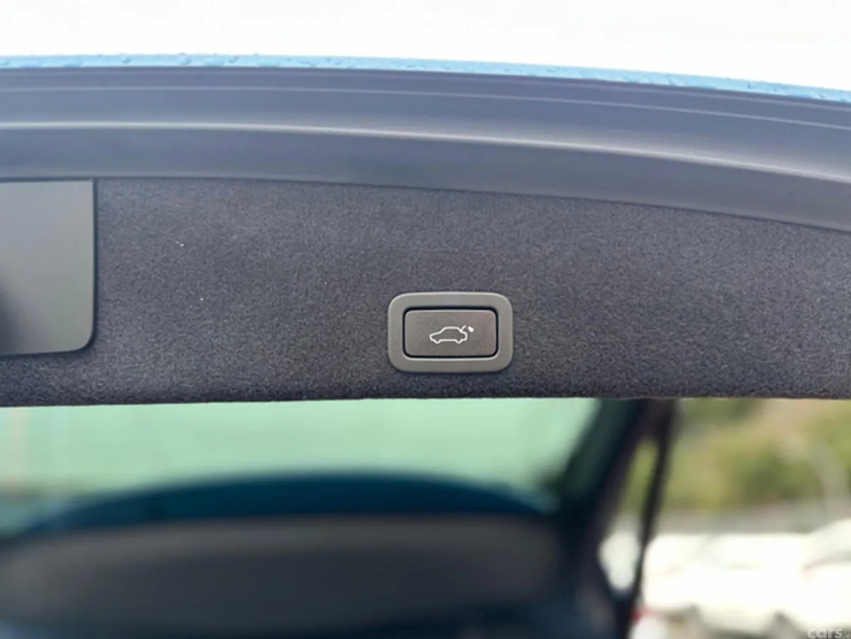 Volvo XC60 SUV, Diesel, 2017, Blue