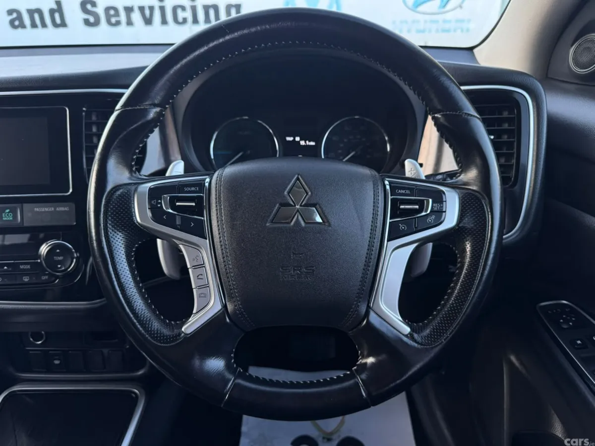 Mitsubishi Outlander SUV, Petrol Plug-in Hybrid, 2018, Black
