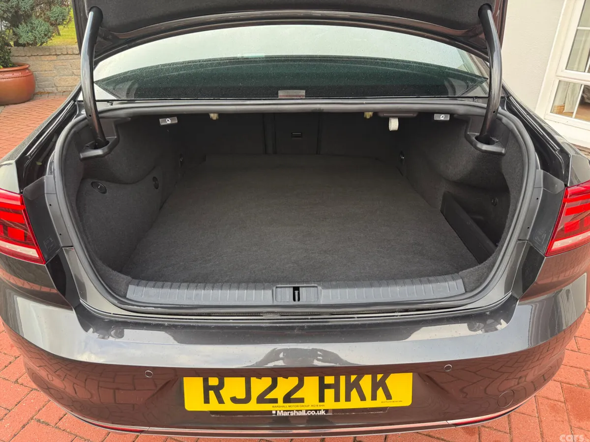 Volkswagen Passat Saloon, Petrol Hybrid, 2022, Grey
