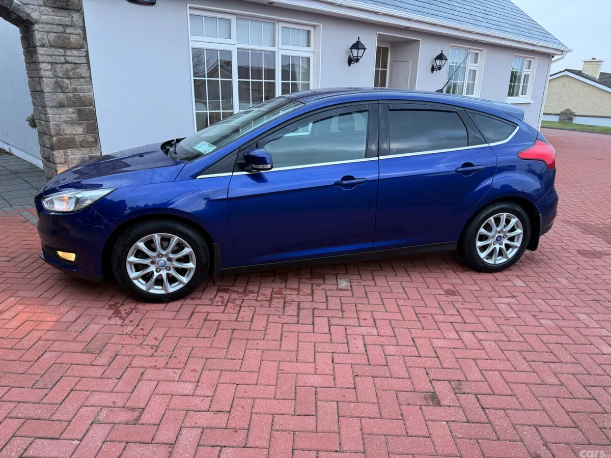 Ford Focus Hatchback, Petrol, 2015, Blue