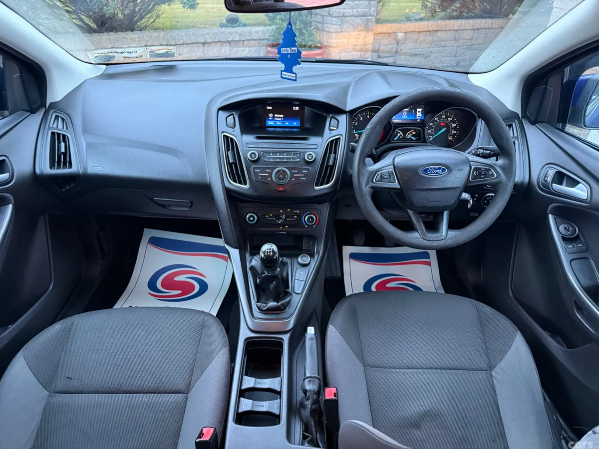 Ford Focus Hatchback, Petrol, 2015, Blue