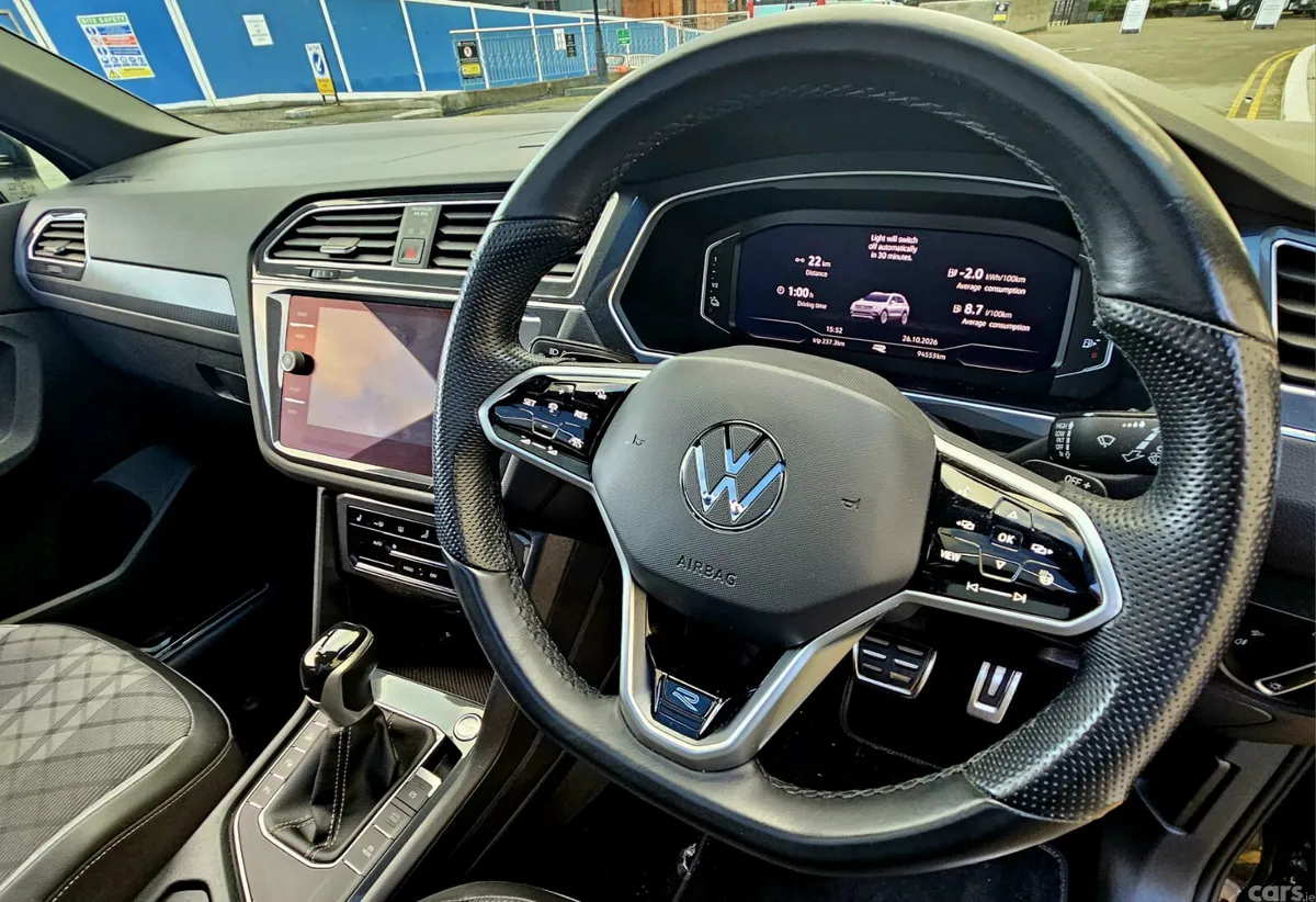Volkswagen Tiguan SUV, Petrol Hybrid, 2024, Black