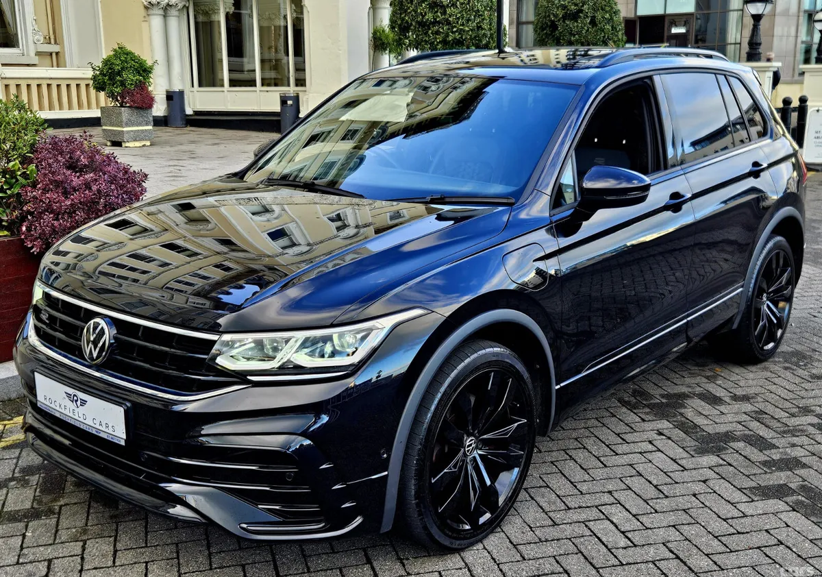 Volkswagen Tiguan SUV, Petrol Hybrid, 2024, Black