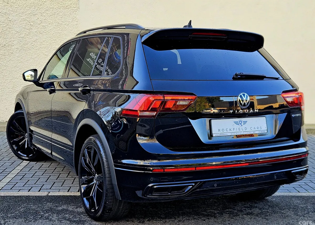 Volkswagen Tiguan SUV, Petrol Hybrid, 2024, Black