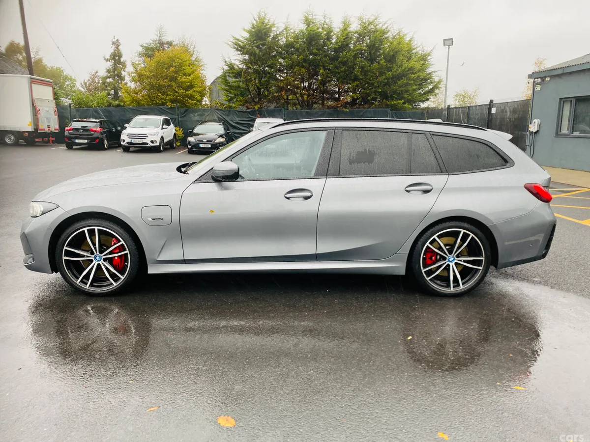 BMW 3-Series Estate, Petrol Plug-in Hybrid, 2023, Grey
