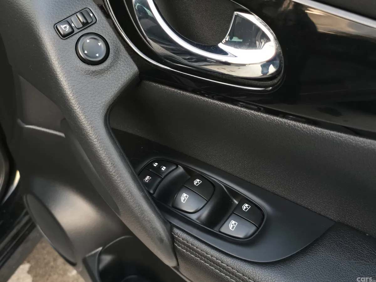Nissan Qashqai Hatchback, Diesel, 2018, Black