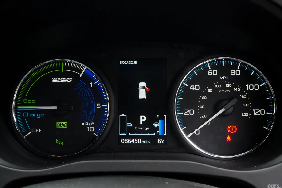 Mitsubishi Outlander SUV, Petrol Plug-in Hybrid, 2019, Black