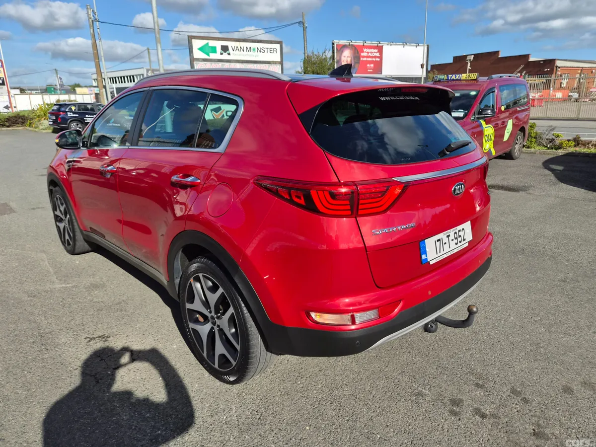 Kia Sportage SUV, Diesel, 2017, Red