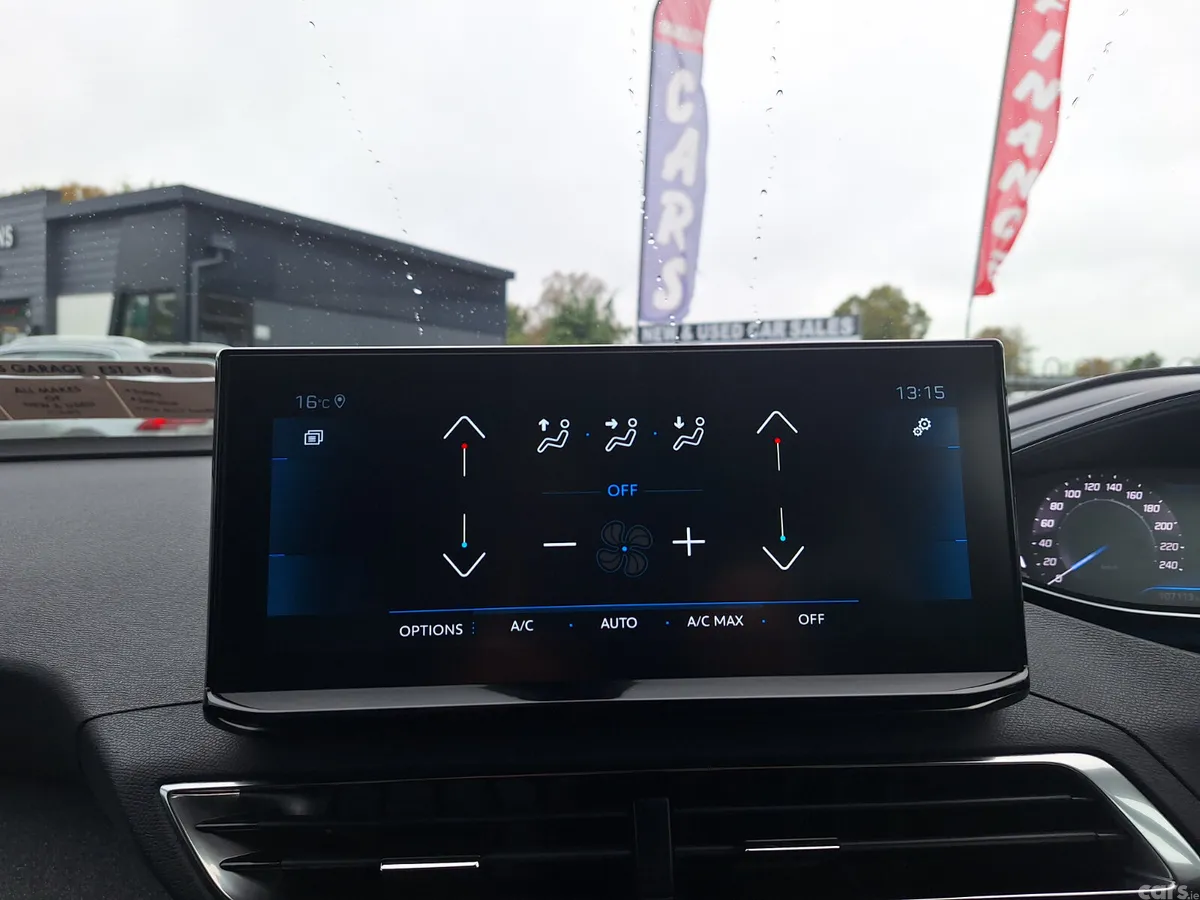 Peugeot 3008 MPV, Diesel, 2023, Red
